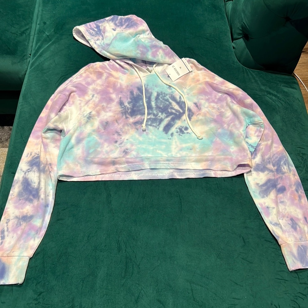 Tie-dye knit crop top hoodie